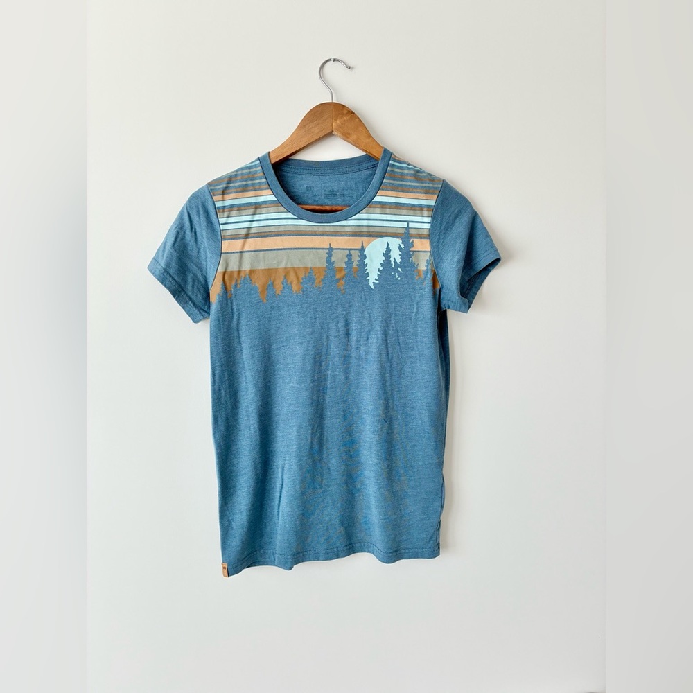 tentree EcoBlend Forest Graphic Tee – Blue Multicolor – Women’s Small